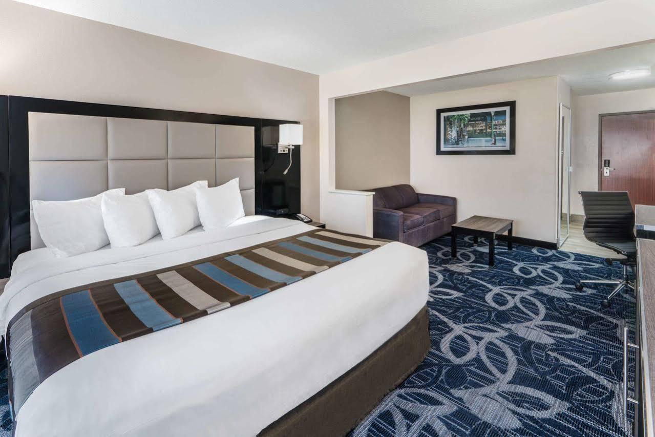 Comfort Inn & Suites Liverpool - Syracuse Εξωτερικό φωτογραφία