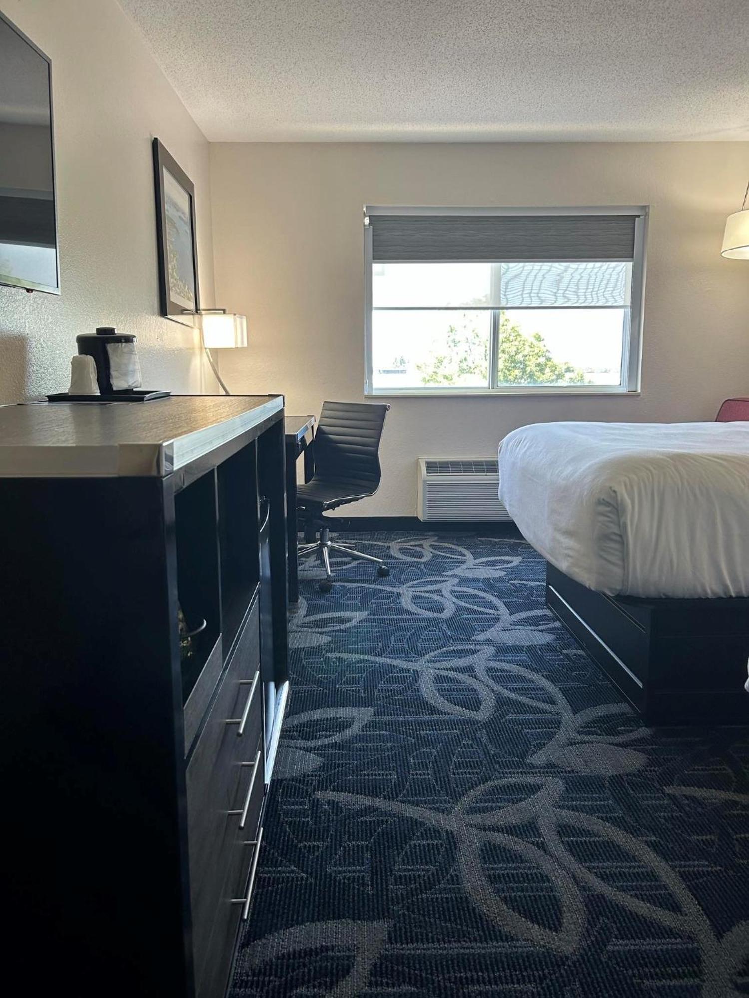 Comfort Inn & Suites Liverpool - Syracuse Εξωτερικό φωτογραφία